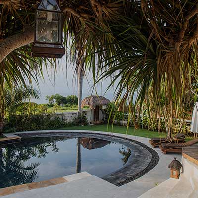 alt="Learn to Surf in Bali for beginners"