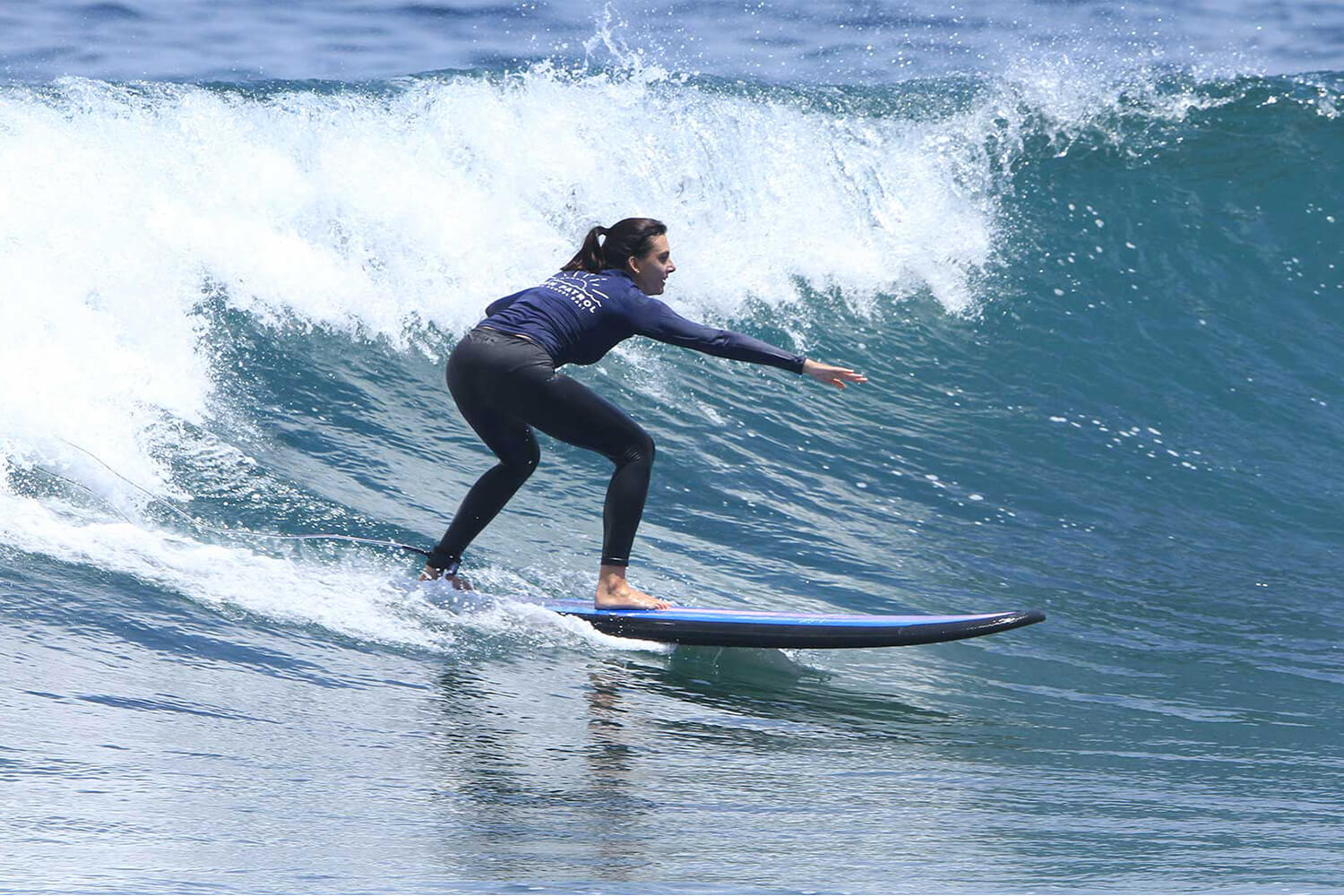 Choose a foam surfboard for the first few surf lessons Choose a foam surfboard for the first few surf lessons