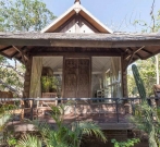 Blance Neige Wooden Surf Shack