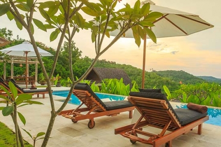 Sun House Luxury Suite Swimming Pool